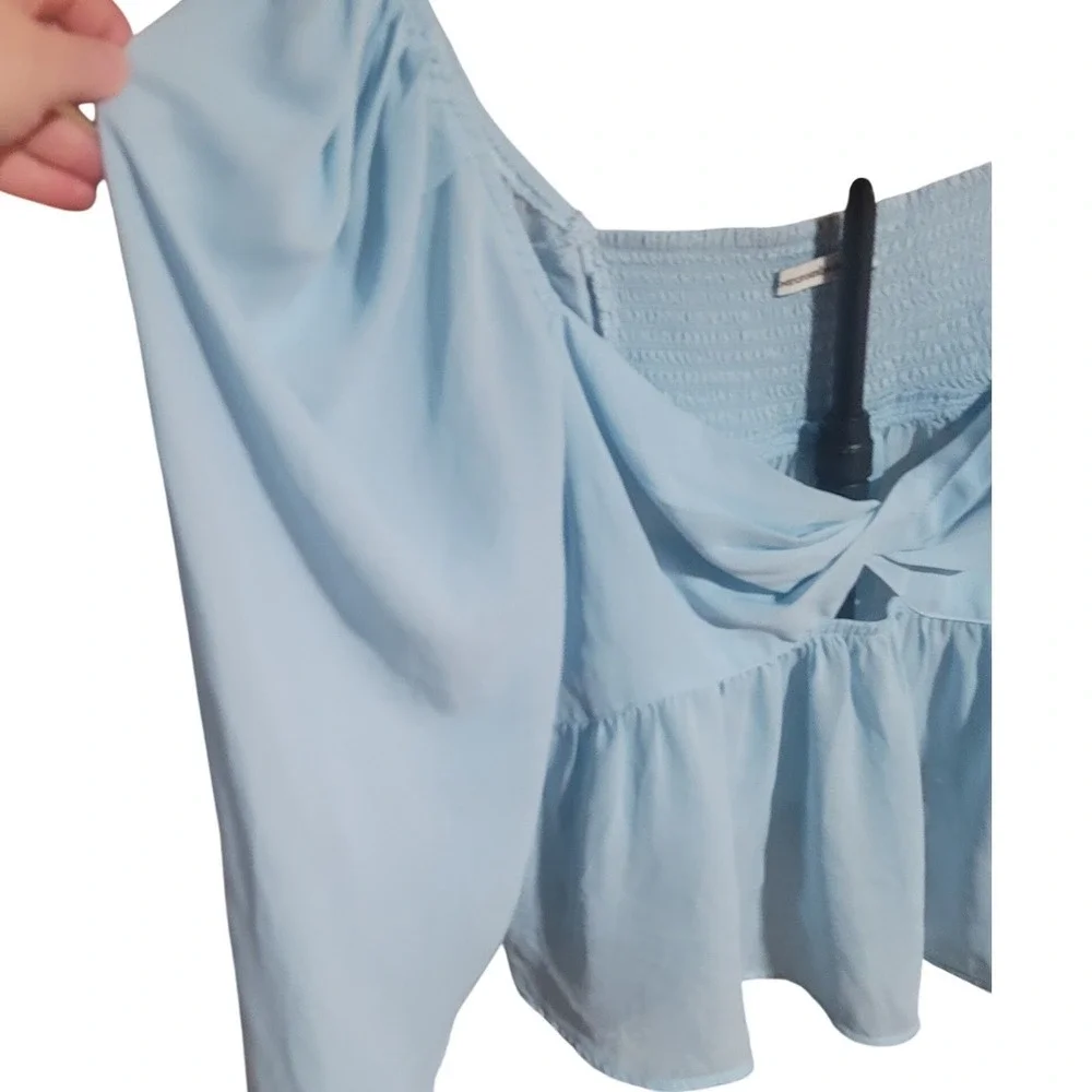 Abercrombie & Fitch Light Blue Twist Front Fairycore Babydoll Coquette Top XL‎